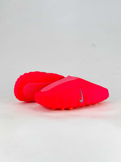 Nike Mind 001 Closed-Toe Athletic Slides (Pre-Game / Recovery Model)
