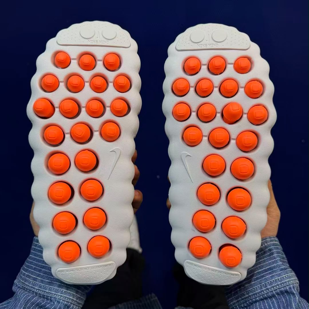 Nike Mind 001 Closed-Toe Athletic Slides (Pre-Game / Recovery Model)