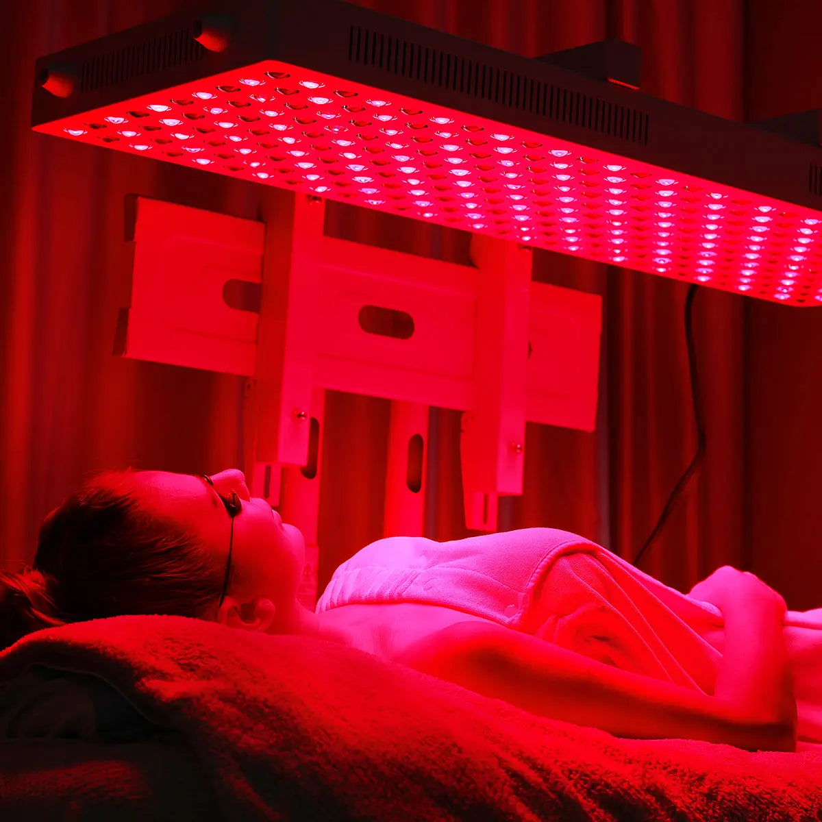 Bontanny Remote Control Series Professional Red Light Therapy Device with Stand Reseller